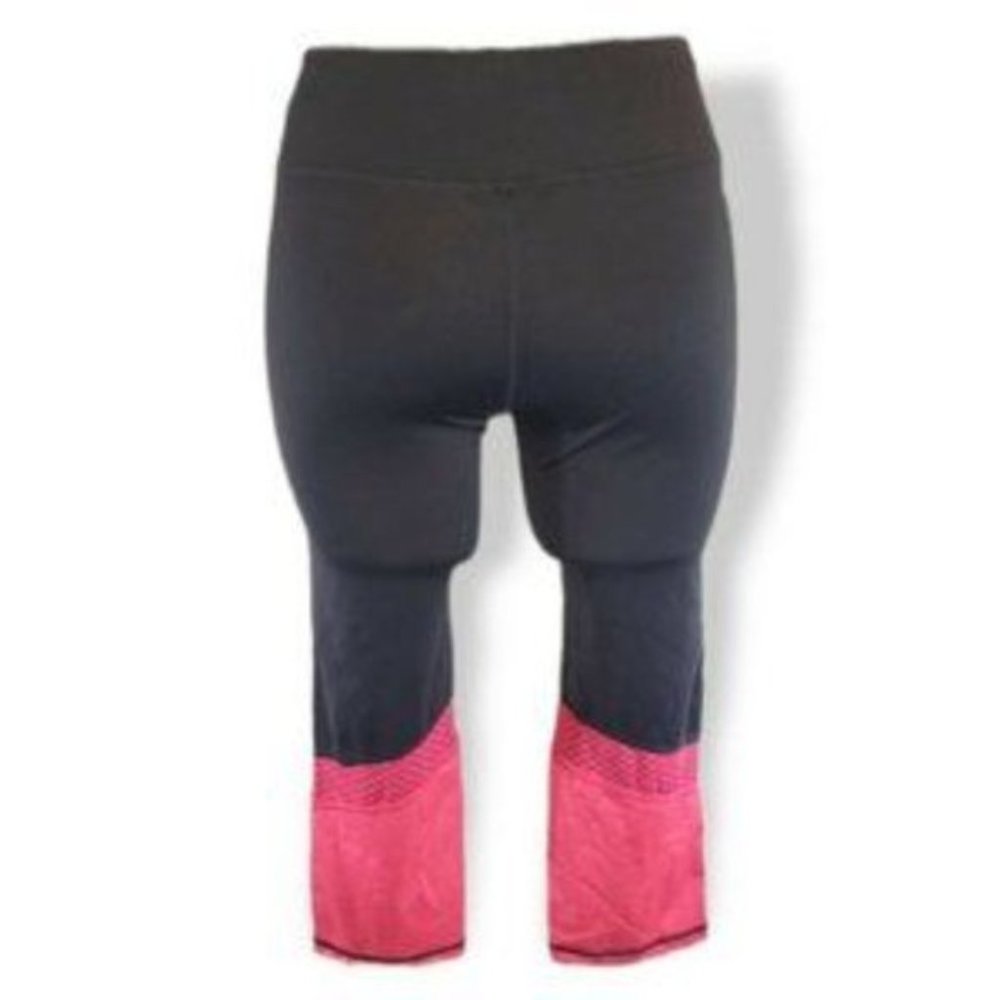 Danskin Now Women's Black Fitted Above knee Length Tights Pants Size Small